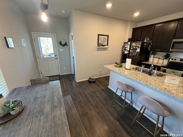 20715 Maple Grv Property Photo 5