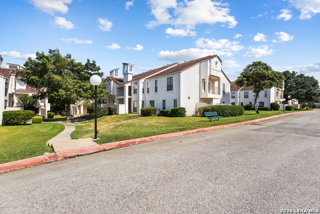 2255 Thousand Oaks Property Photo 2