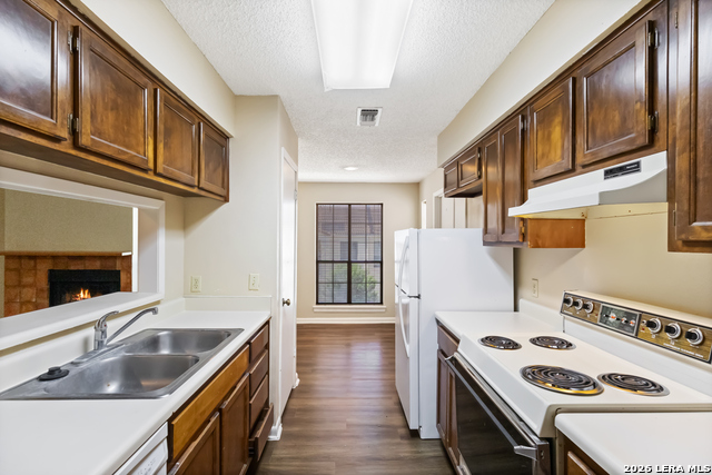 2255 Thousand Oaks Property Photo 8
