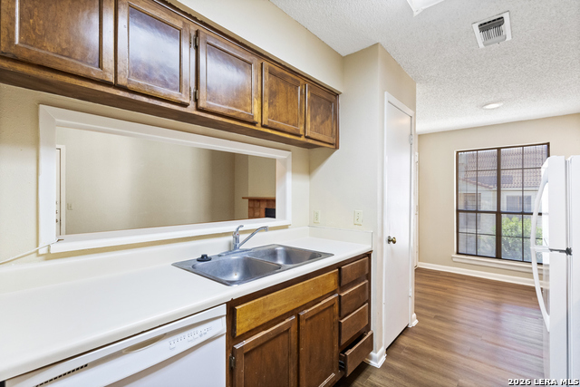 2255 Thousand Oaks Property Photo 9