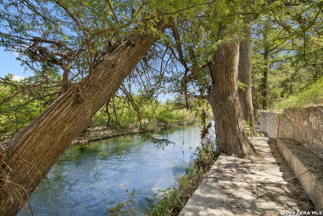 Comanche Trl Comanche Path Property Photo 15