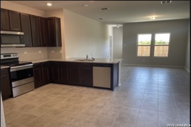 2509 Marty Way Property Photo 3