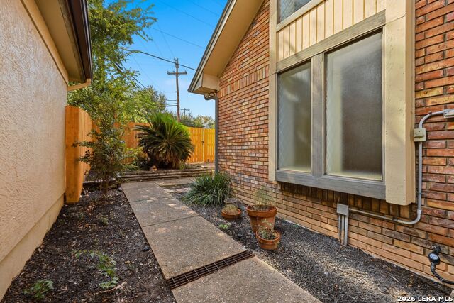 2806 Squaw Creek Dr Property Photo 26