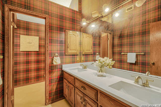 2806 Squaw Creek Dr Property Photo 29