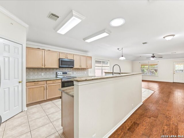 1665 Rolling Brook Ln Property Photo 8