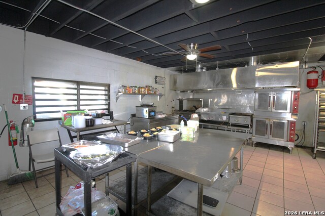 920 West Property Photo 8