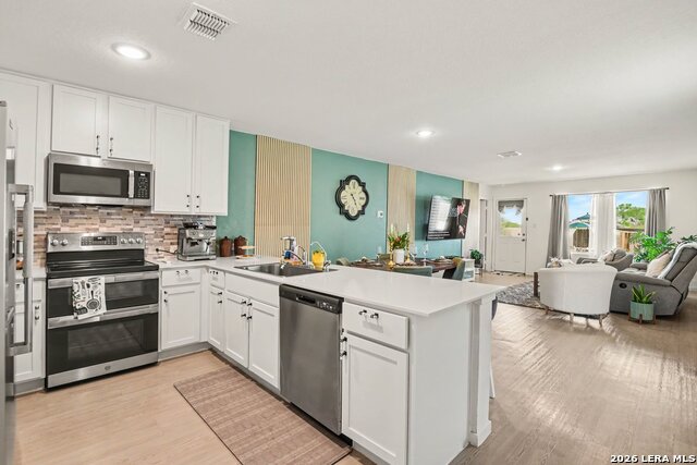 9617 Garnet Grv Property Photo 11