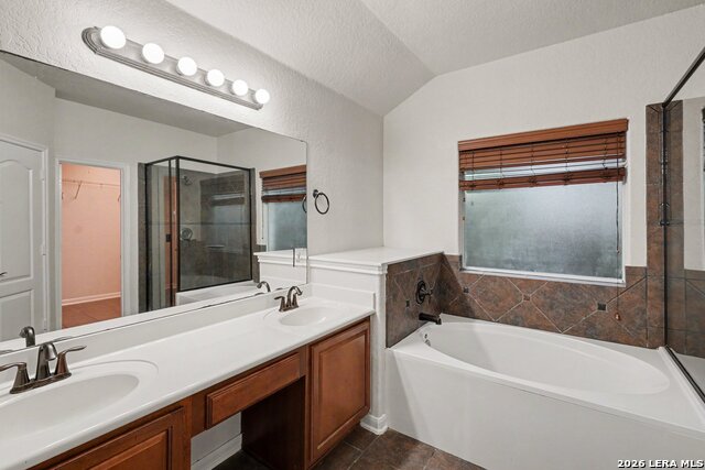 24807 Catalan Clf Property Photo 12
