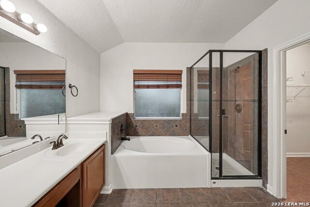 24807 Catalan Clf Property Photo 13