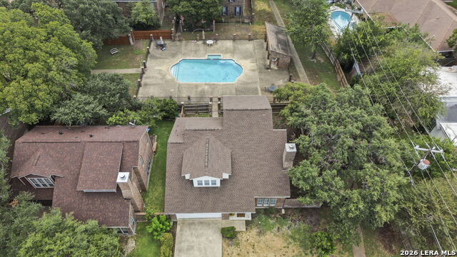 16715 Henderson Pass Property Photo 4