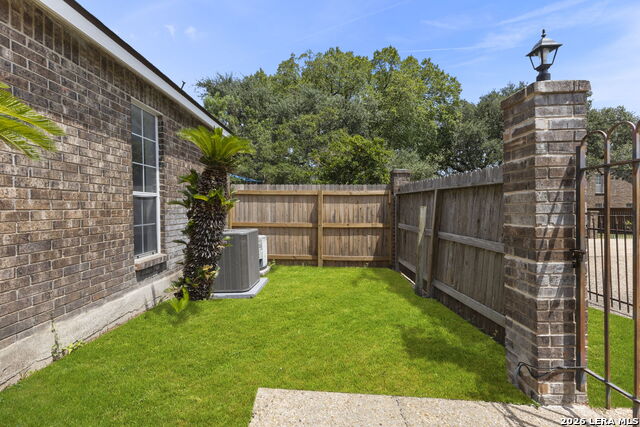 16715 Henderson Pass Property Photo 34