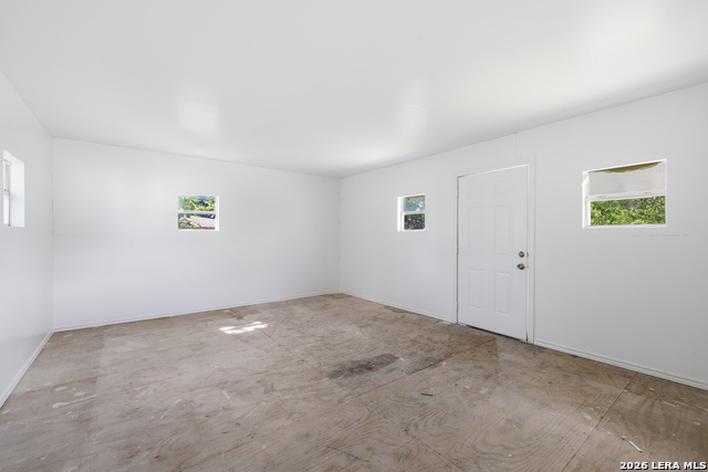211 Esmeralda Dr Property Photo 25