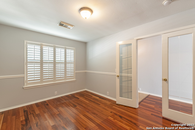 1604 Rolling Brook Ln Property Photo 6