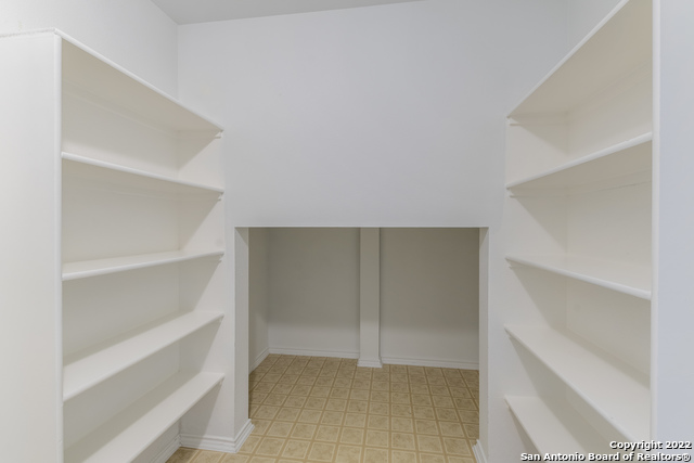1604 Rolling Brook Ln Property Photo 15