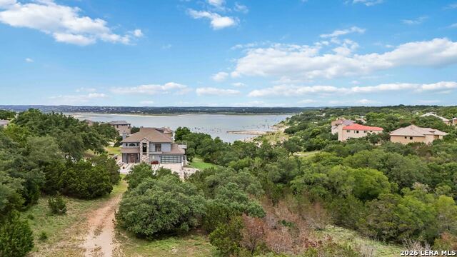 378 Oak Shores Property Photo 5