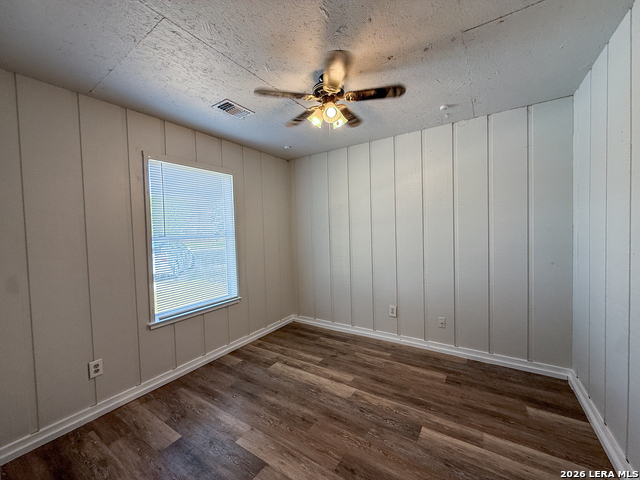 300 Schmucks Rd Property Photo 6