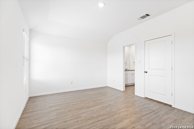 2460 Vesper Bnd Property Photo 13