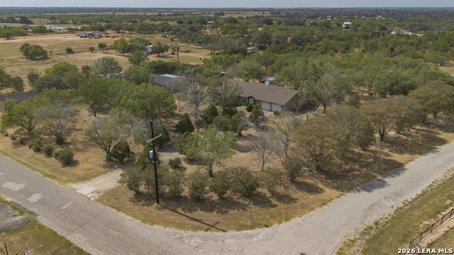 341 Oriente Dr Property Photo 4