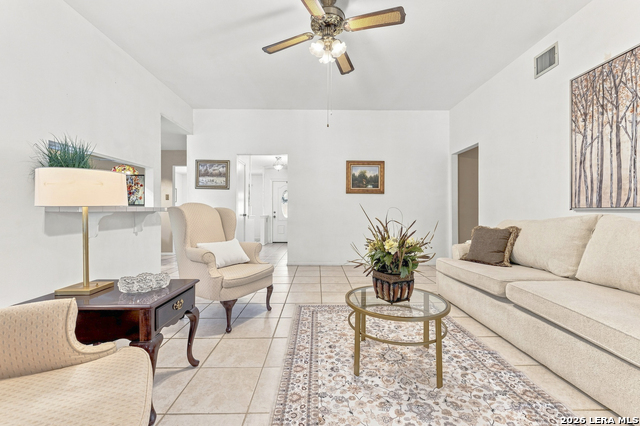 341 Oriente Dr Property Photo 8