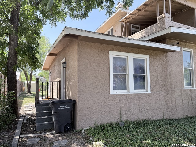 1030 W Huisache Ave Property Photo 3