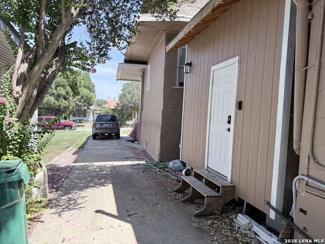 1030 W Huisache Ave Property Photo 7