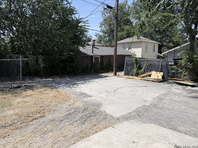 1030 W Huisache Ave Property Photo 31
