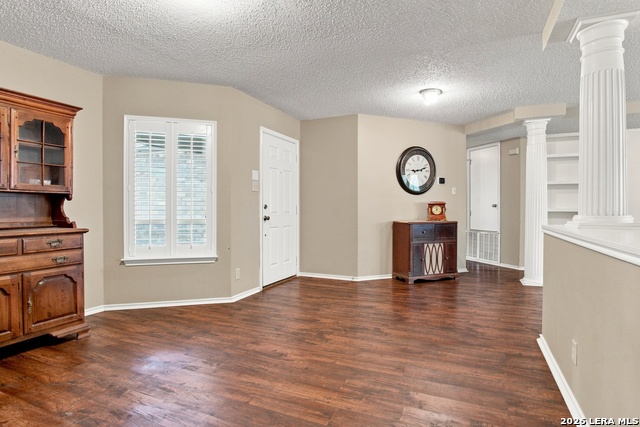 18635 Creekside Pass Property Photo 5