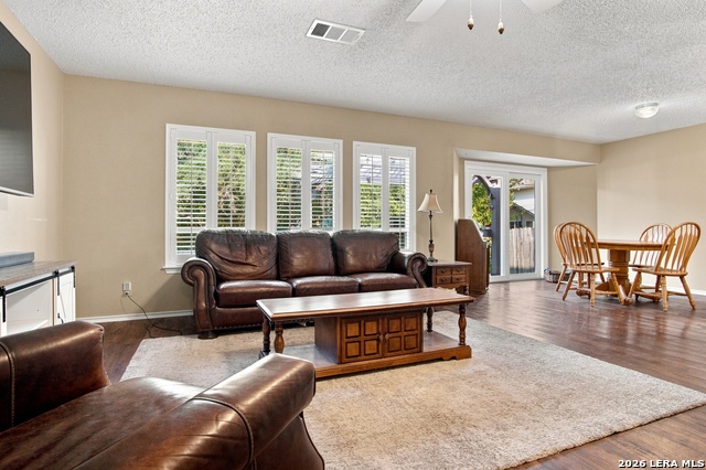 18635 Creekside Pass Property Photo 8