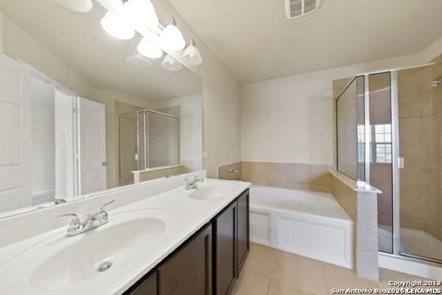 3307 Barrel Pass Property Photo 11