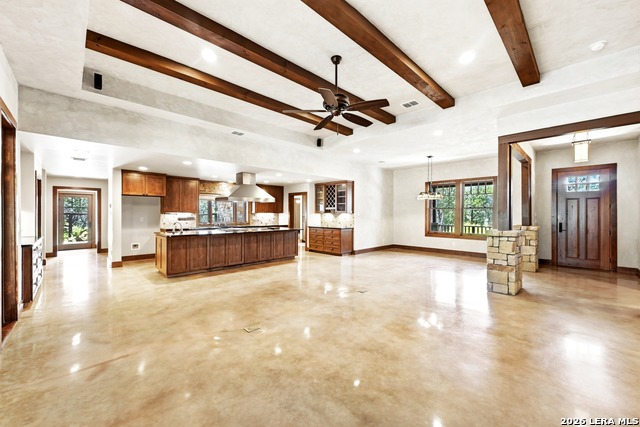 158 Condor Property Photo 4