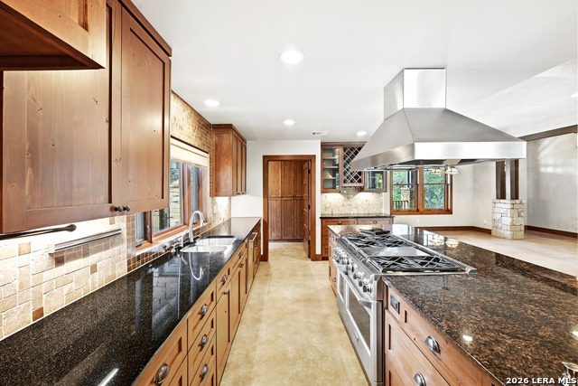 158 Condor Property Photo 14