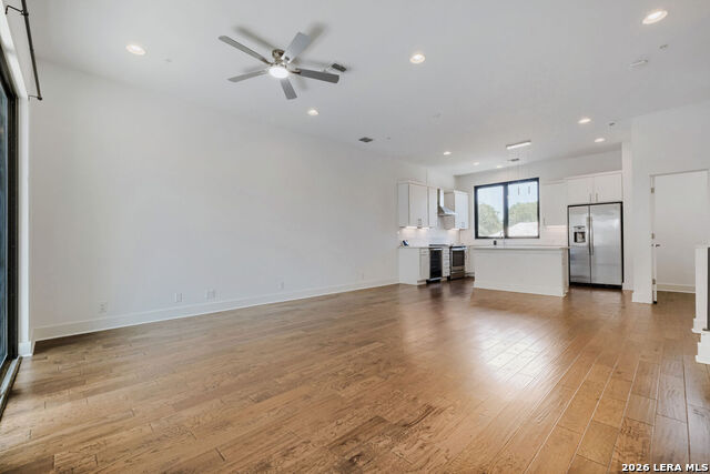 1606 N Hackberry Property Photo 4