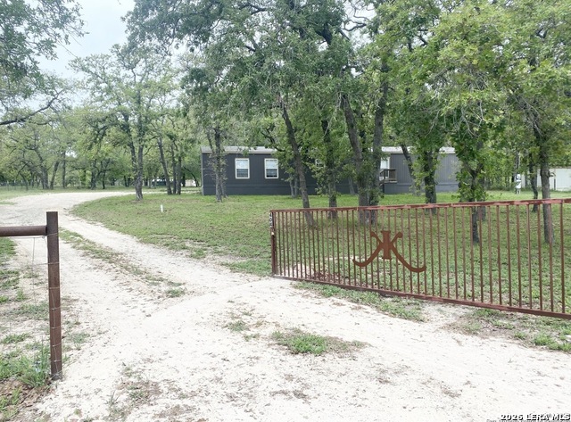 404 Hollow Oak Property Photo 1