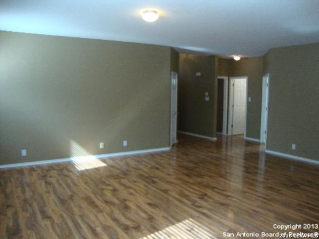 13726 Riverbank Property Photo 5