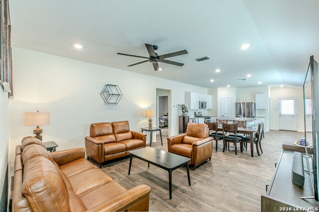 237 Middle Green Loop Property Photo 2