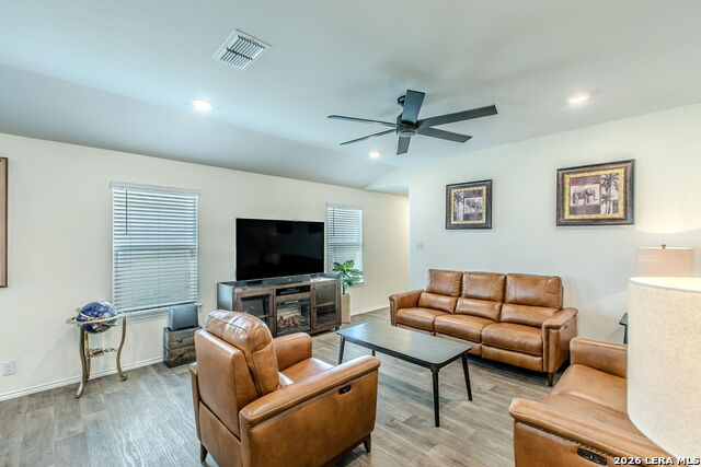 237 Middle Green Loop Property Photo 4