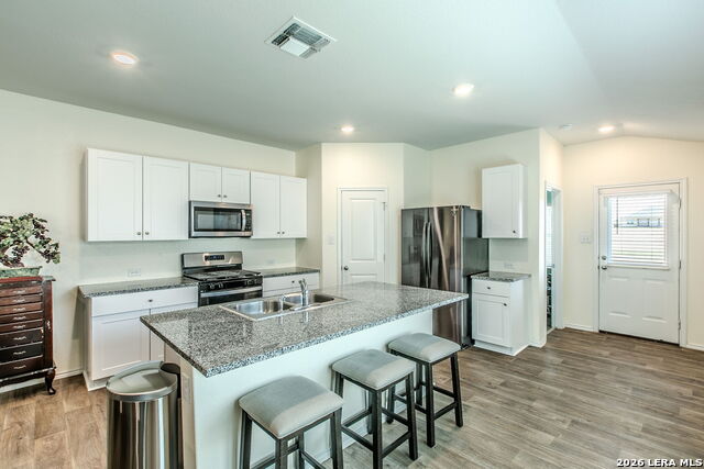 237 Middle Green Loop Property Photo 5