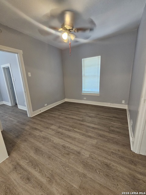 950 Bailey Ave Property Photo 2