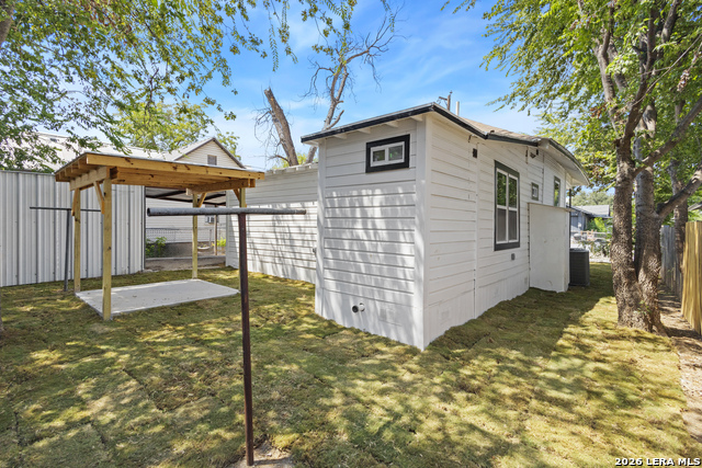 306 W Baylor Property Photo 19