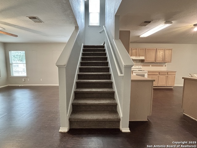 10 Bedford Bay Property Photo 7