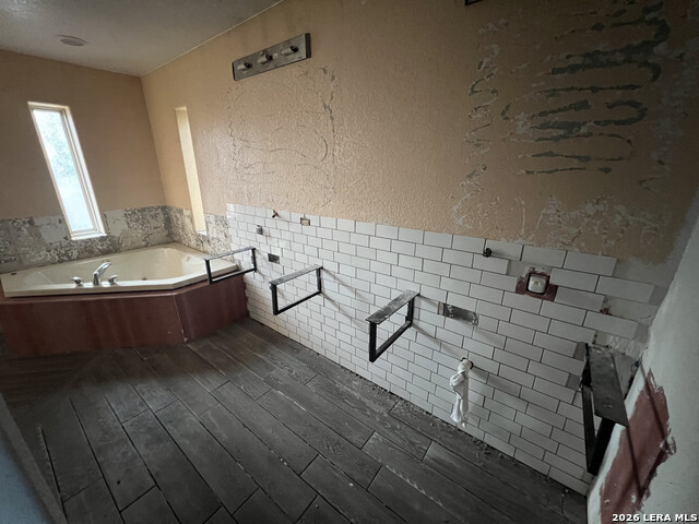 203 Winchester Dr Property Photo 6