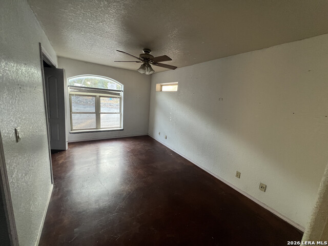 203 Winchester Dr Property Photo 8
