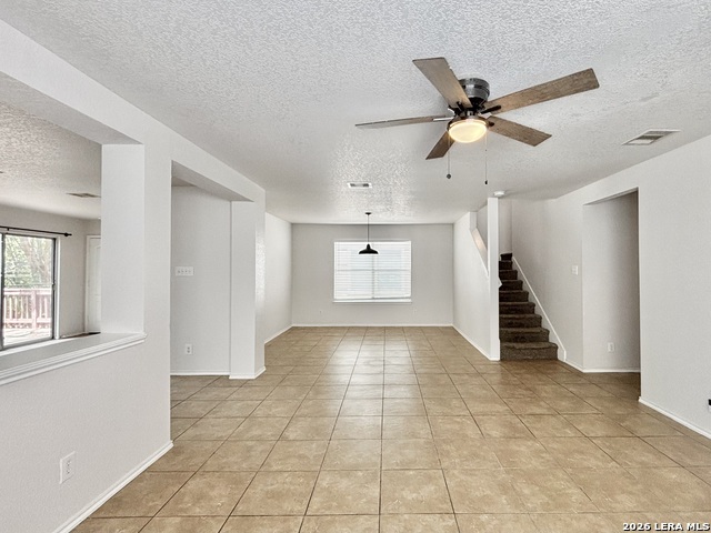 5559 Spring Walk Property Photo 3