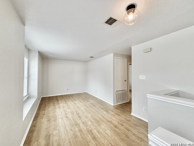 5559 Spring Walk Property Photo 7