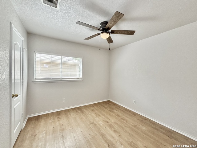 5559 Spring Walk Property Photo 11