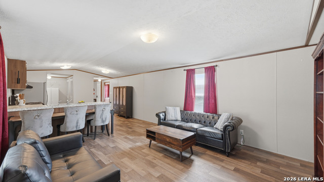 453 E Zipp Rd Property Photo 4