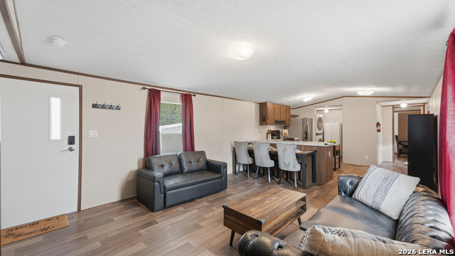 453 E Zipp Rd Property Photo 5