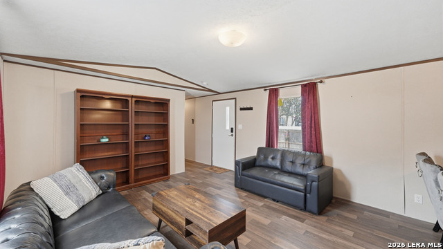 453 E Zipp Rd Property Photo 6