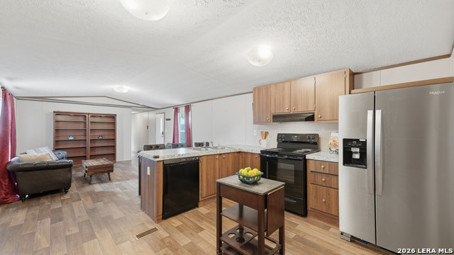 453 E Zipp Rd Property Photo 12