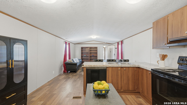 453 E Zipp Rd Property Photo 13